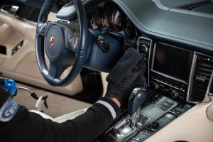 Уборка салона автомобиля